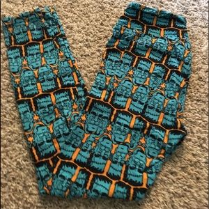 Lularoe OS Frankenstein Leggings